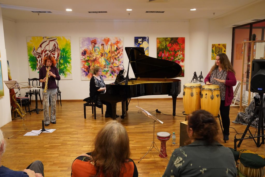 Das Weltenmusik Trio